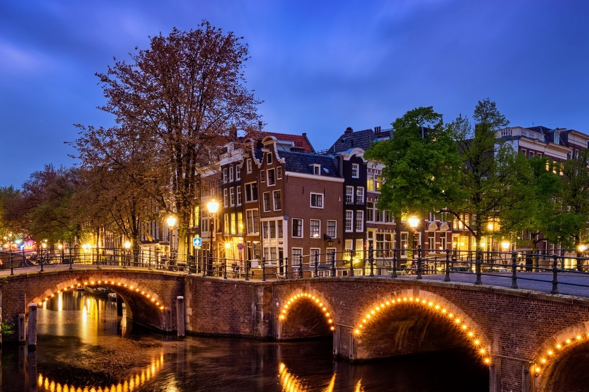 csm_AdobeStock_157290680_Amsterdam_c6967c84d0.jpeg