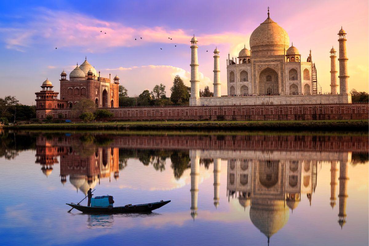 places-to-visit-in-Agra.jpg